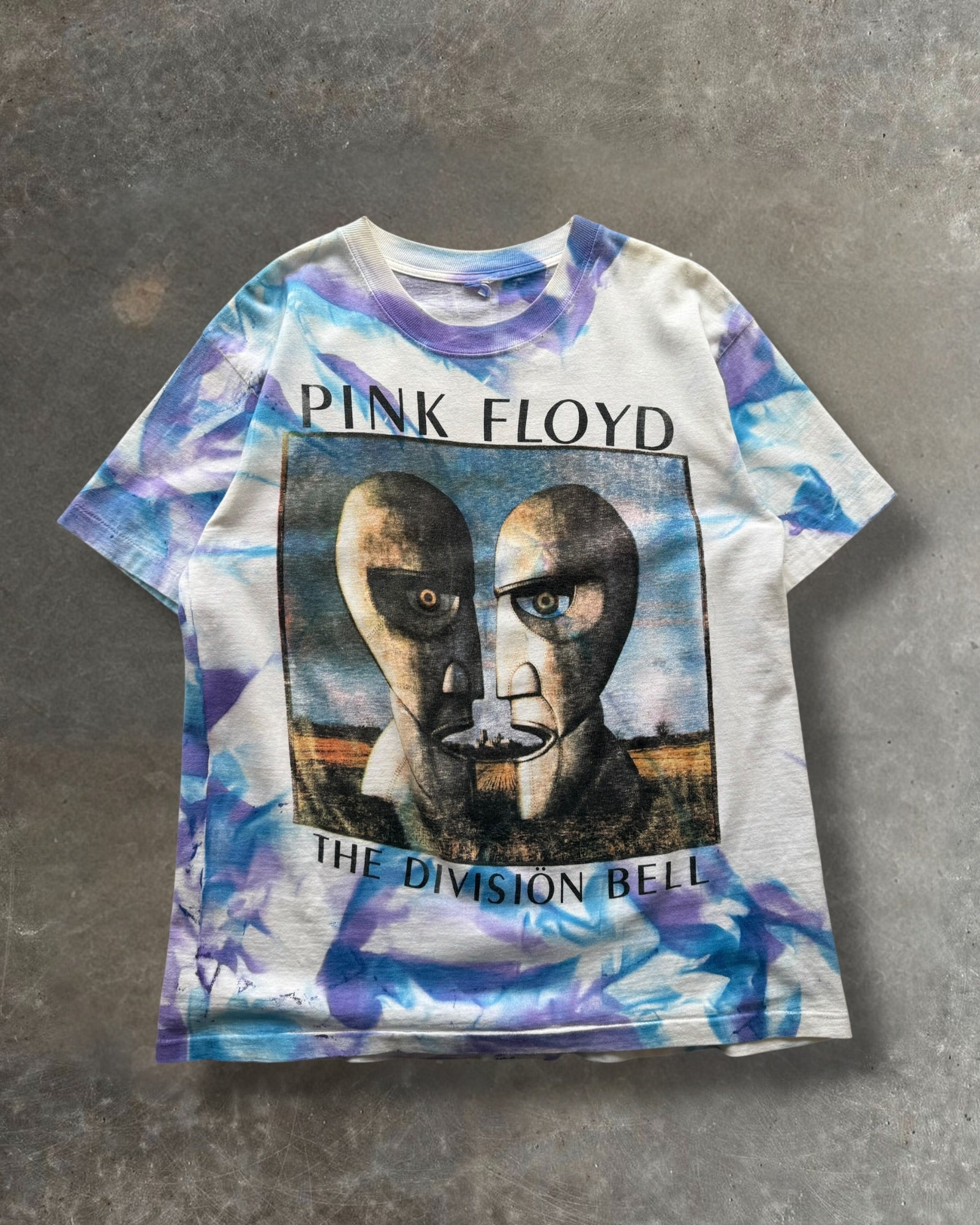 90s Pink Floyd Division Bell Tye-Dye Parking Lot Bootleg Tee Sz. L