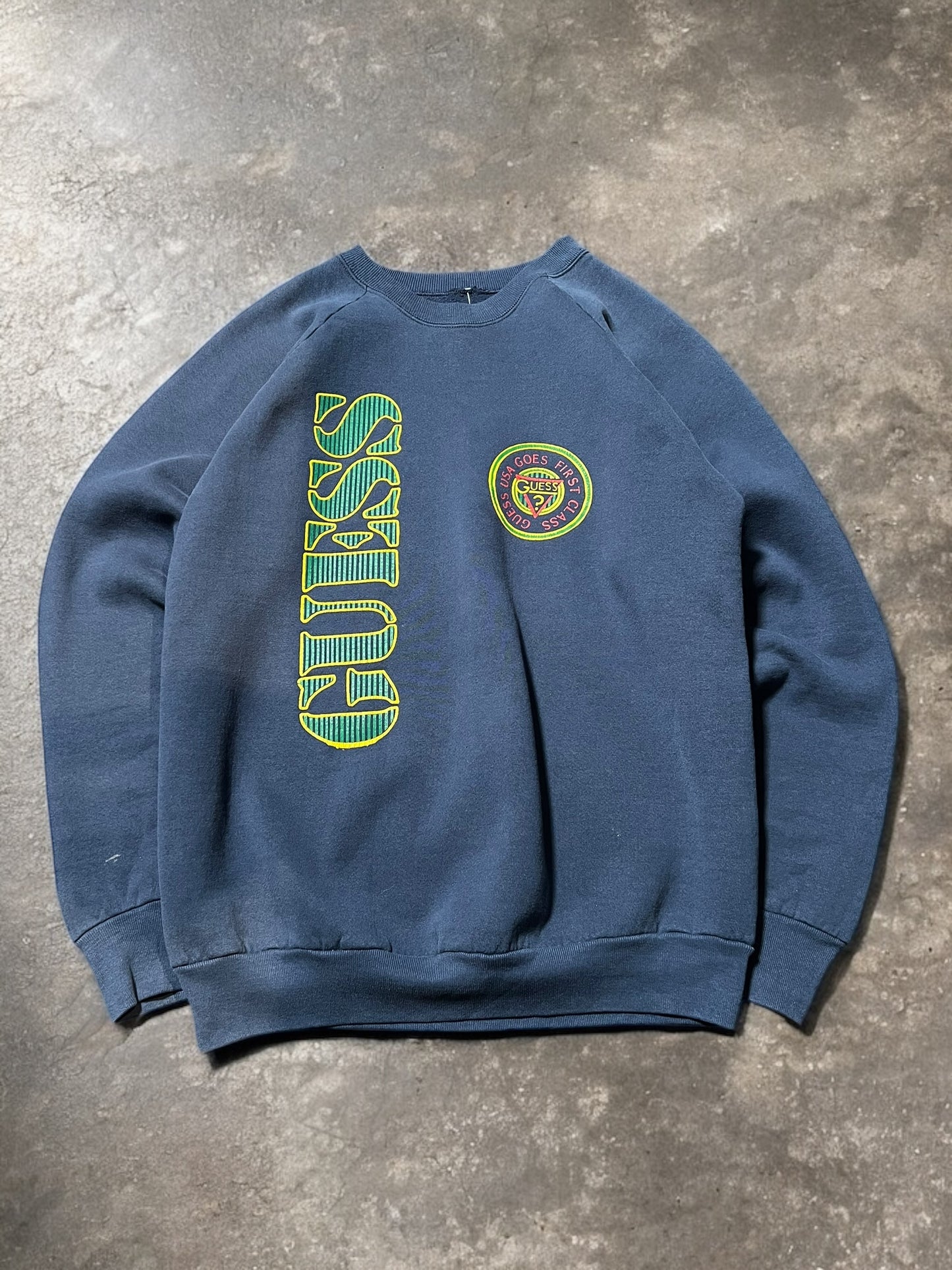 90 Guess Crewneck Sz. L