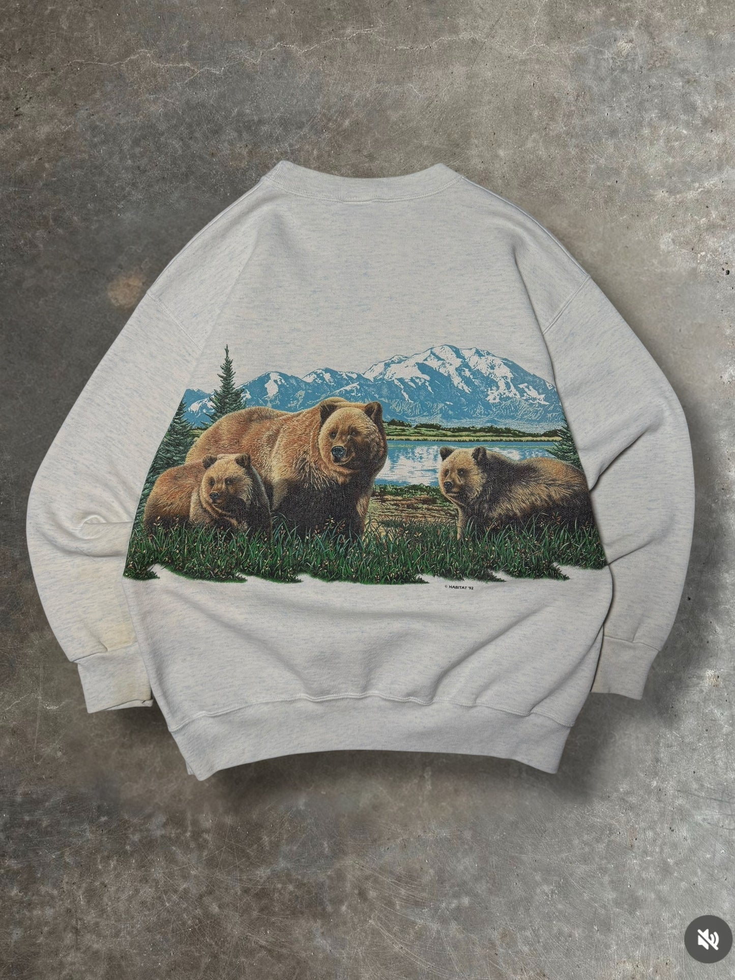 '92 Bear Nature Crewneck Sz. L