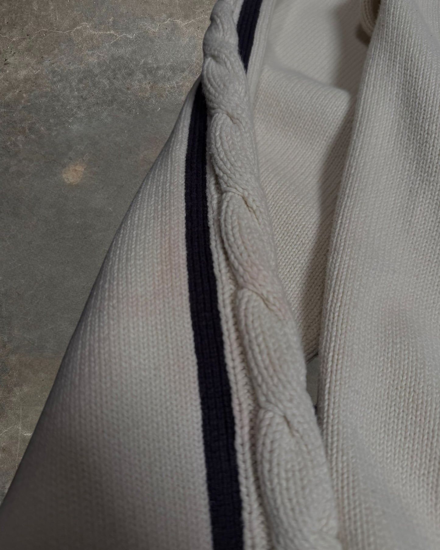 '00s Tommy Hilfiger Sweater Sz. XL