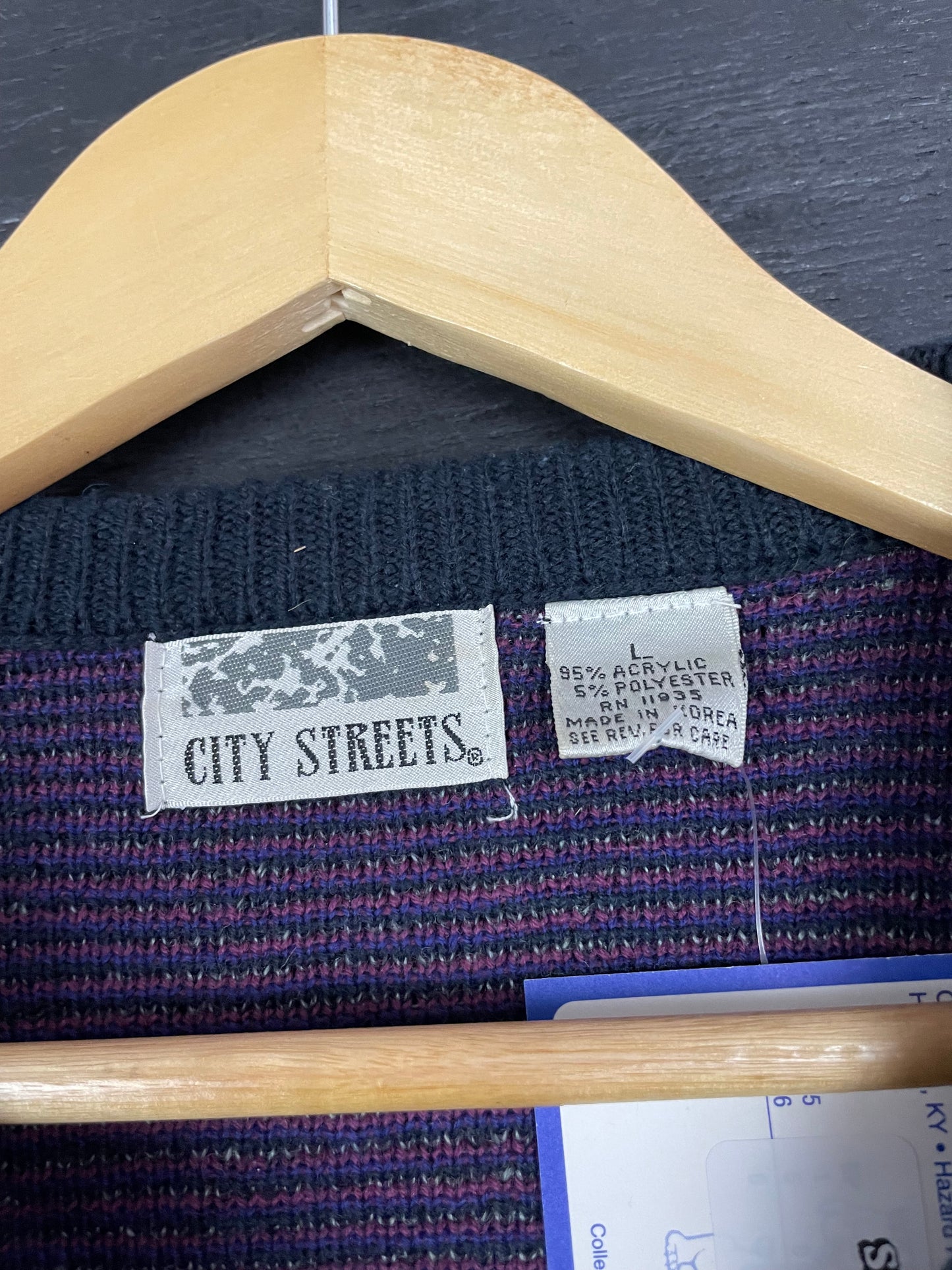 90s City Streets Knitted Sz. L