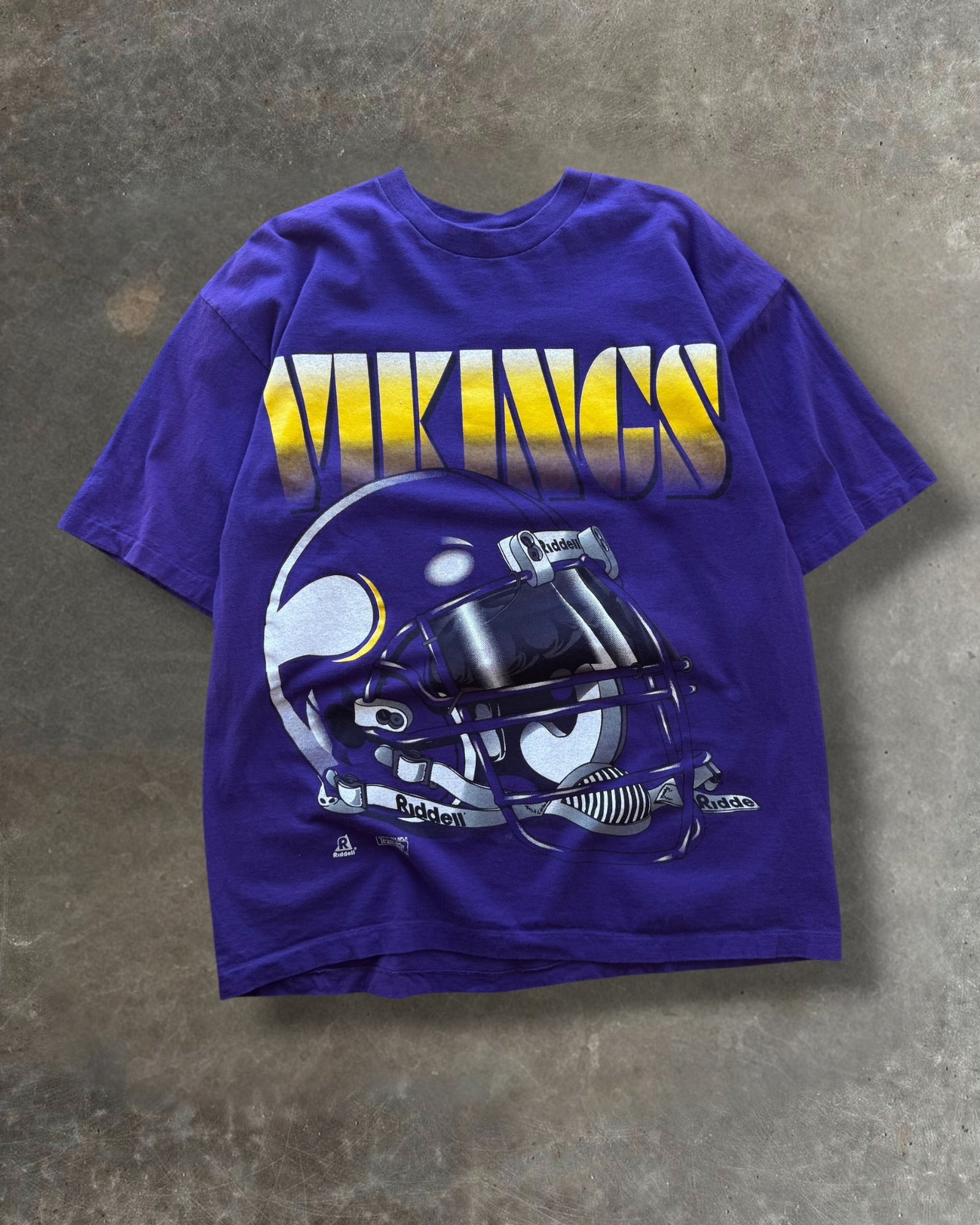 '90s Vikings Helmet Tee Sz. L