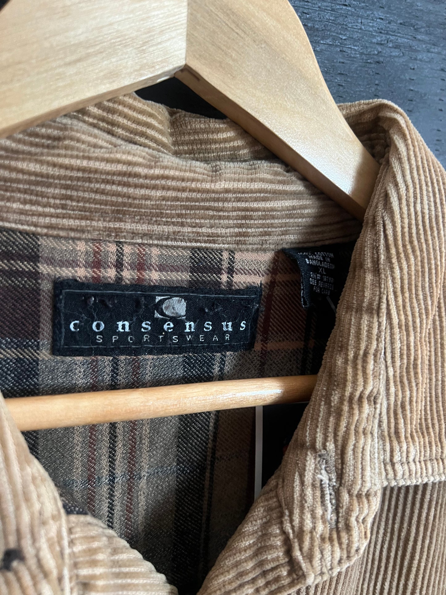 '00s Consensus Flannel Sz. XL