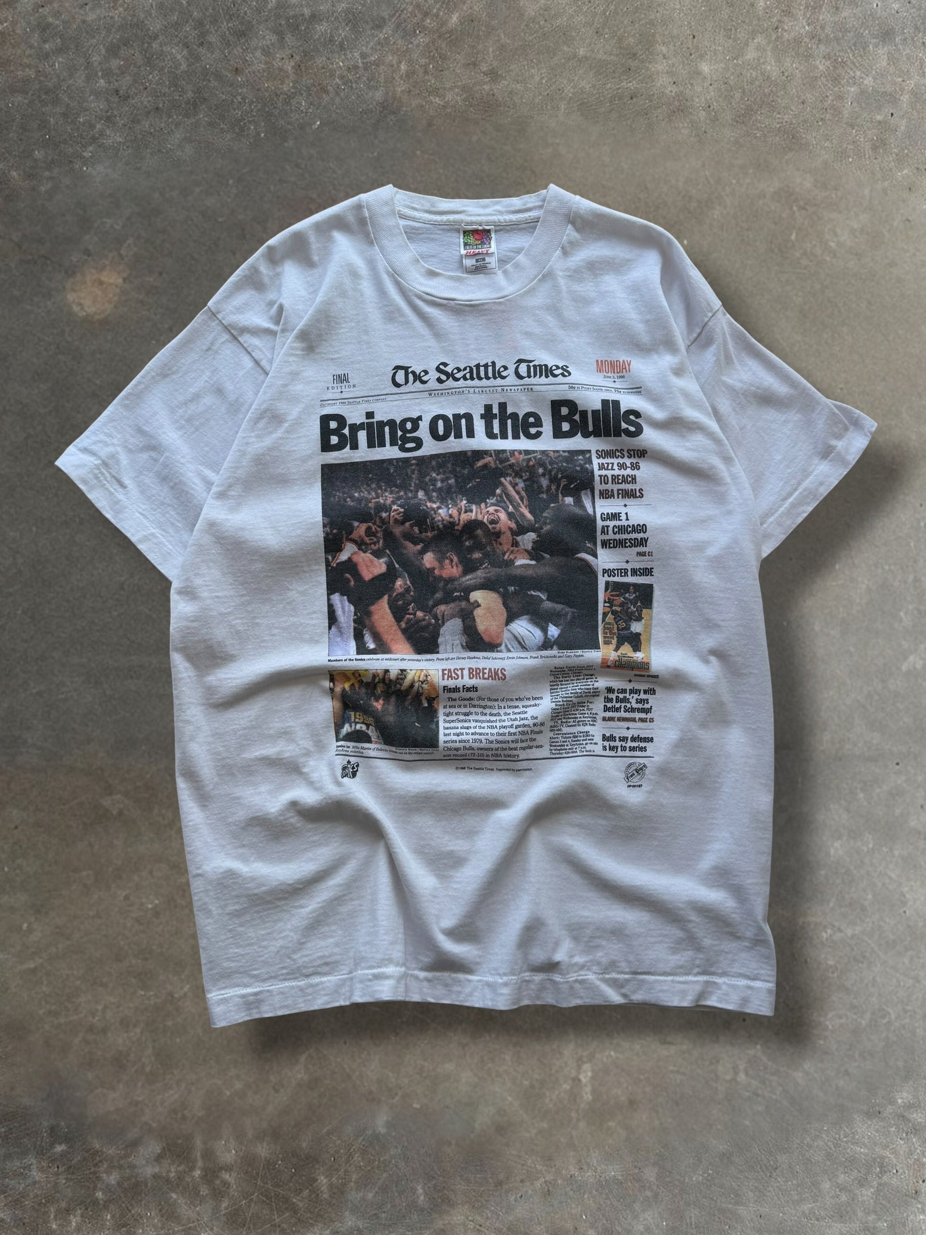 '96 Seattle Super Sonics Newspaper Tee Sz. XL