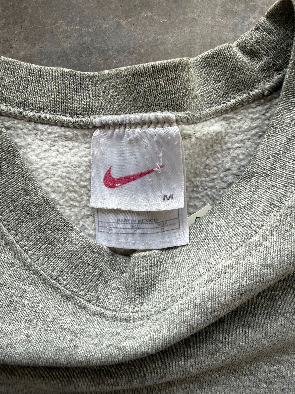 '90s Essential Nike Crewneck Sz. M