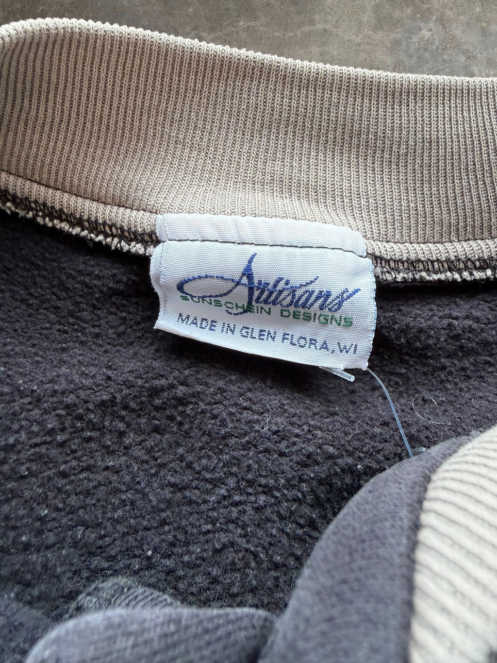 '90s Wolf Nature Wrap Around Crewneck Sz. XXL