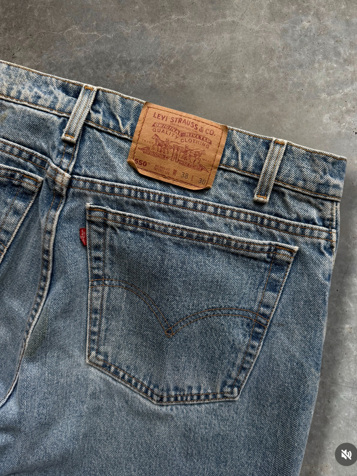 '90s Levis 550 Pants Sz. 38x30