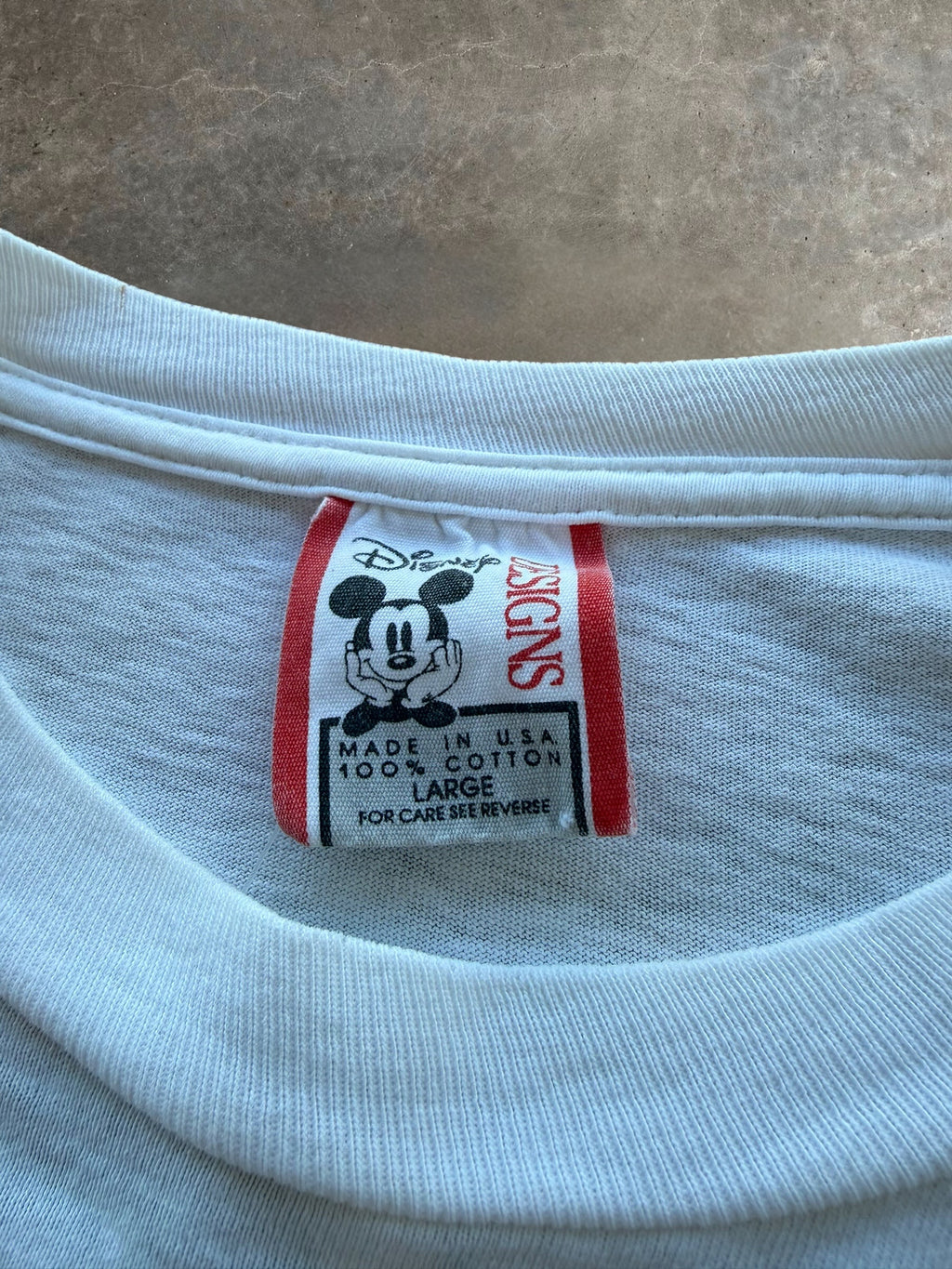 '90s Disneyland Mickey Mouse Flags Tee Sz. L