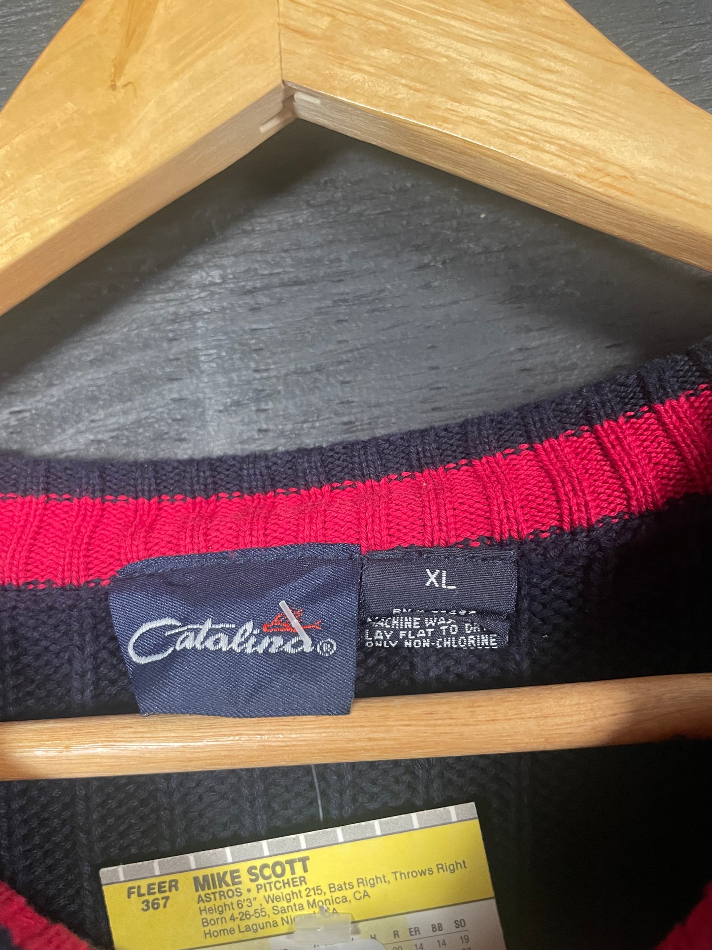 00s Catalina Sweater Sz. XL