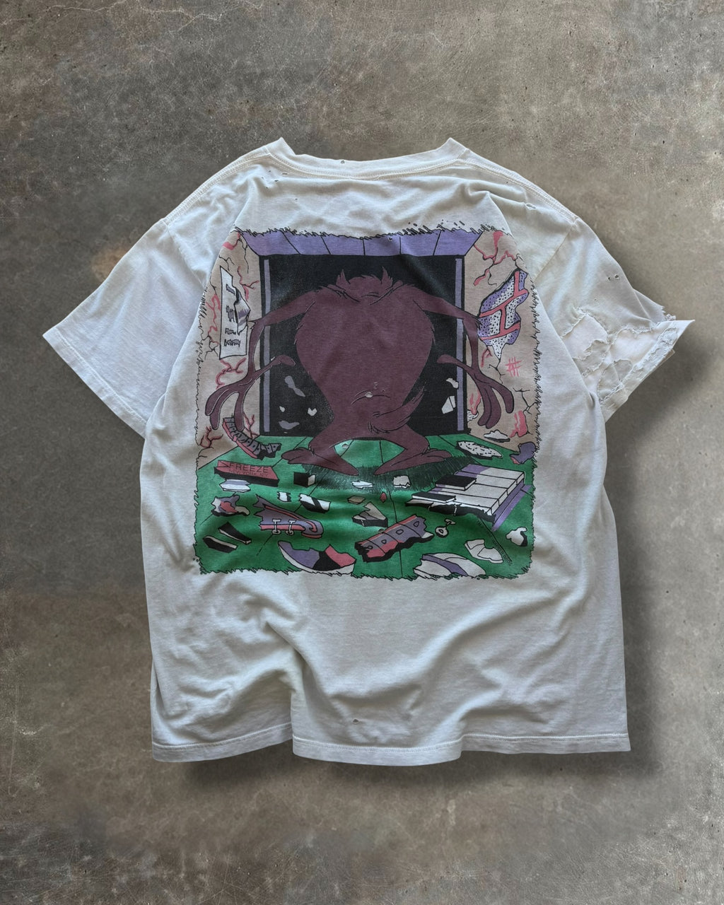 '90s Wild Thinh Taz AOP Tee Sz. XL