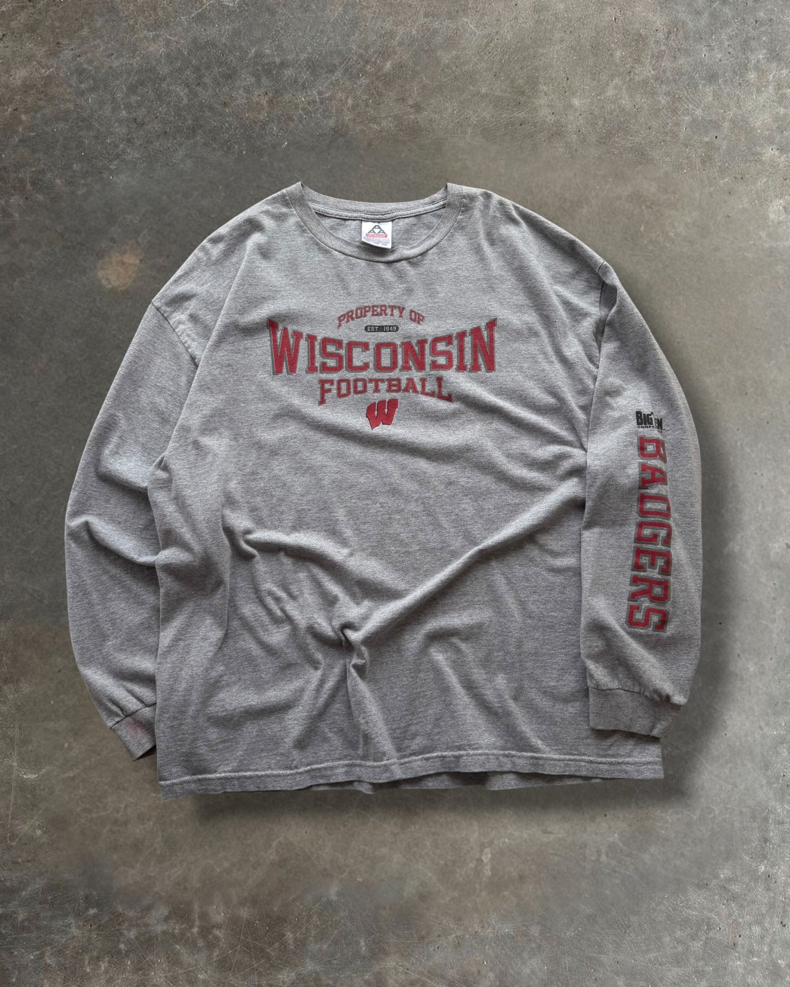 '00s Wisconsin Football Long Sleeve Sz. XXL