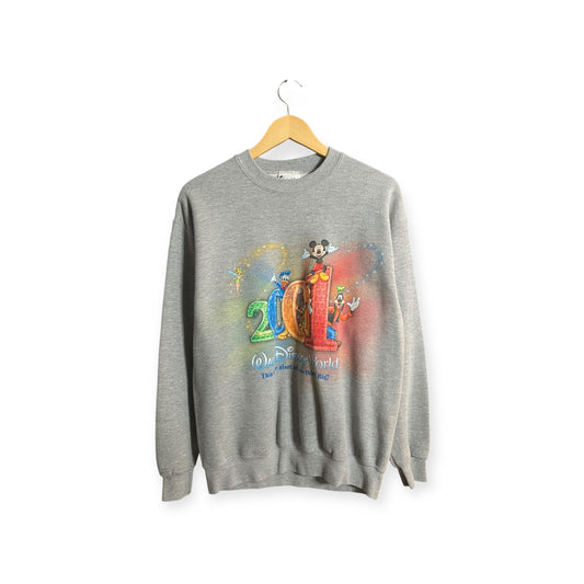 '01 Disney Crewneck Sz. M