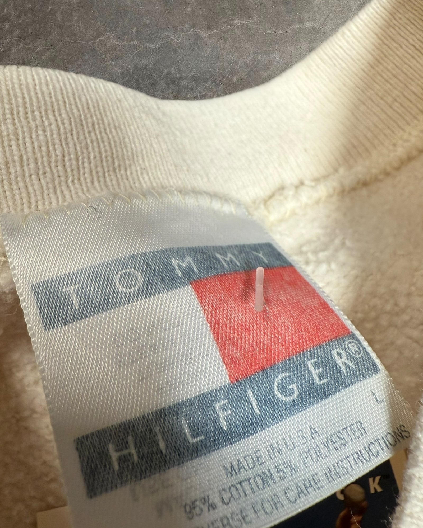 '00 Tommy Hilfiger Crewneck Sz. L