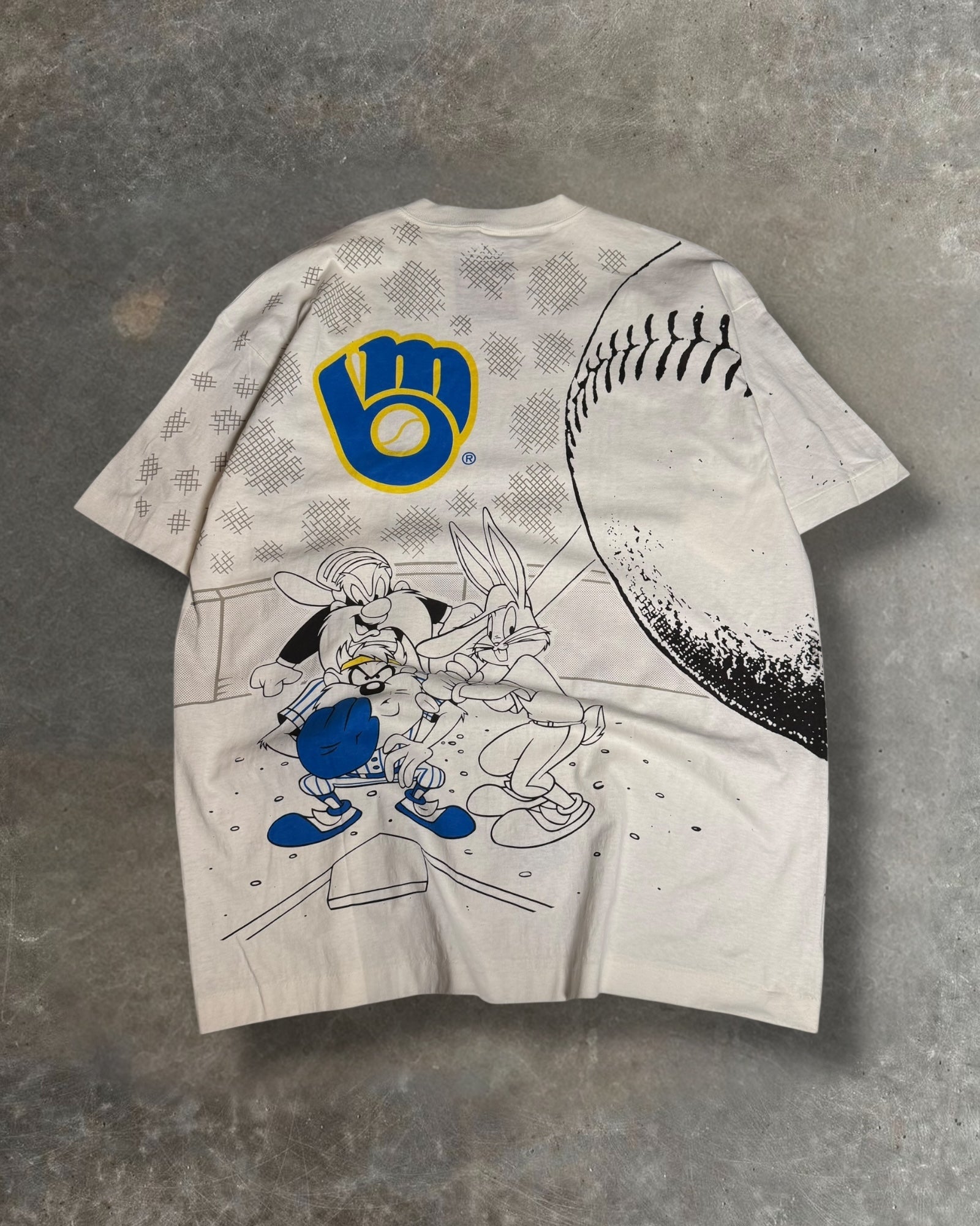 '93 Looney Tunes Milwaukee Brewers Tee Sz. XL